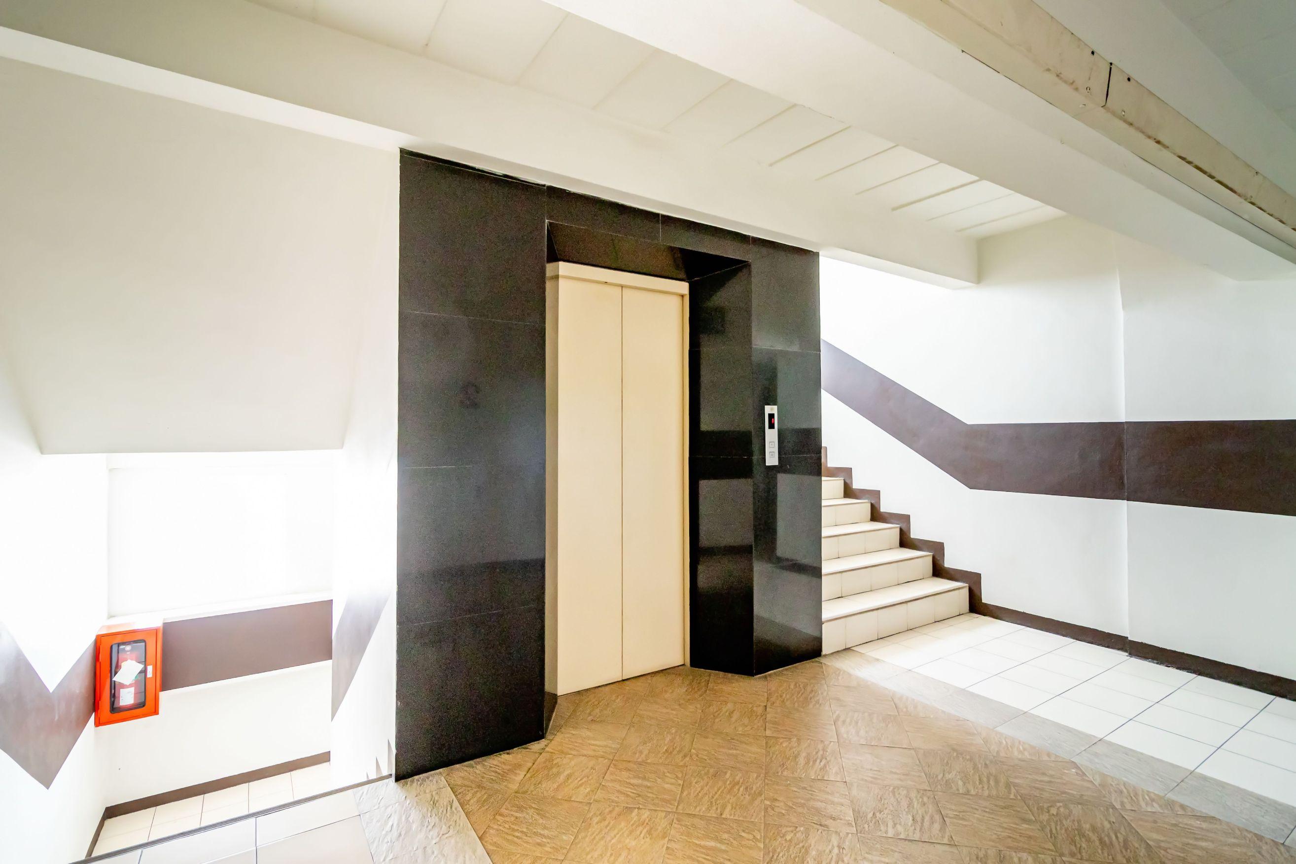 Living Naraa Place Бангкок Экстерьер фото